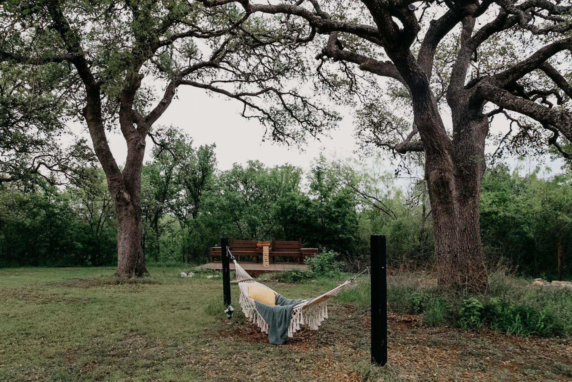 The Maverick: A-Frame W/ Hammock And Tree Top View Ню Браунфелс Екстериор снимка